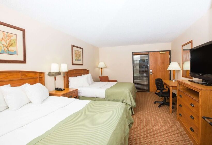 اتاق لوکس, Ramada By Wyndham Des Moines Tropics Resort & Conference Ctr