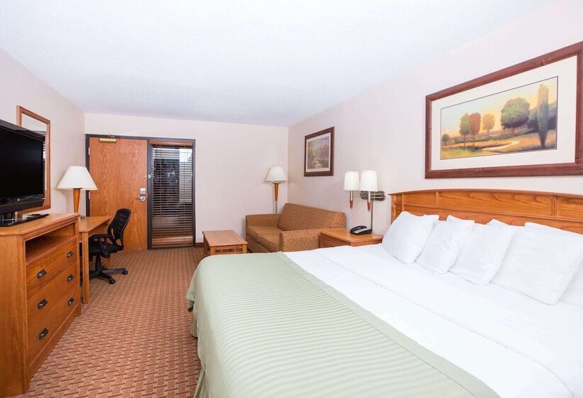 اتاق لوکس, Ramada By Wyndham Des Moines Tropics Resort & Conference Ctr