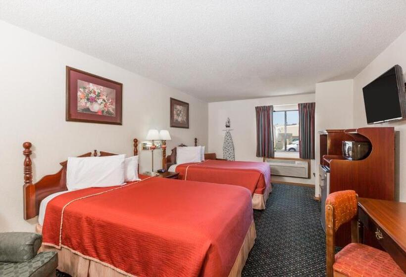 اتاق استاندارد با 2 تخت دوبل, Howard Johnson By Wyndham Wichita Airport