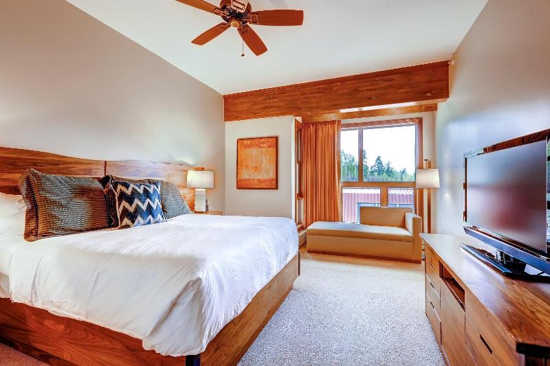 اتاق لوکس با تخت بزرگ, The Osprey At Beaver Creek, A  Rockresort