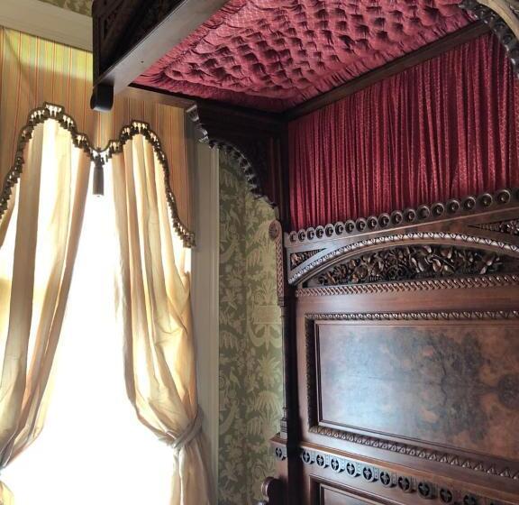 Люкс, The Montgomery B&b