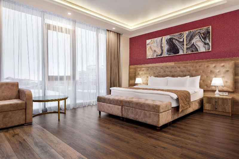 اتاق استاندارد, Ramada By Wyndham Shymkent