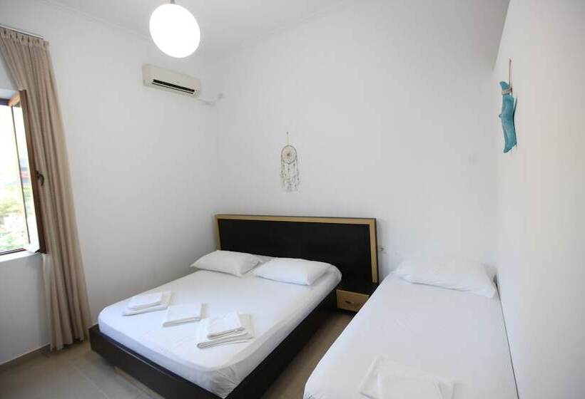اتاق استاندارد سه نفره, Bunec Beach Resort