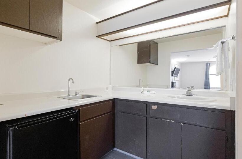 Номер Стандарт, Budget Inn And Suites Stockton Yosemite