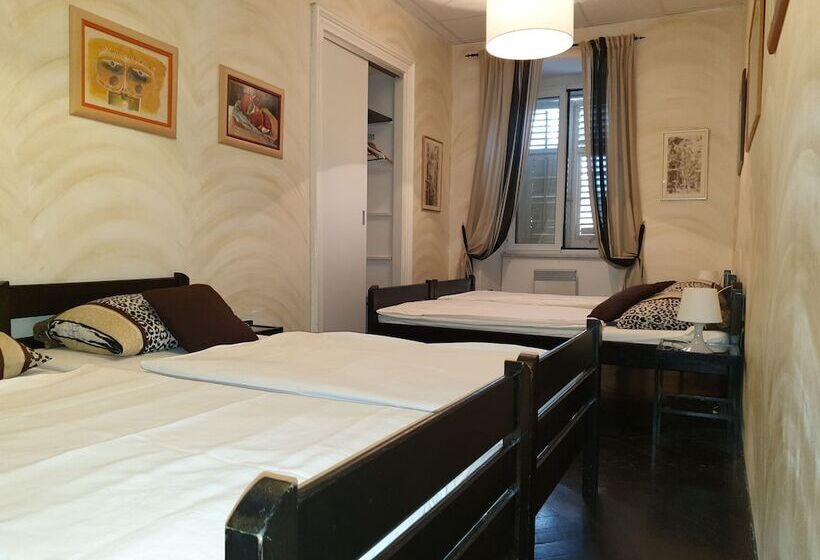 اتاق چهار تخته با دستشویی مشترک, Hostel Morcic Ri