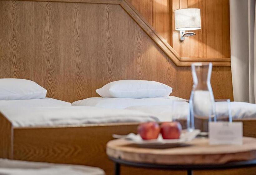 اتاق استاندارد با بالکن, Bed & Breakfast Fender