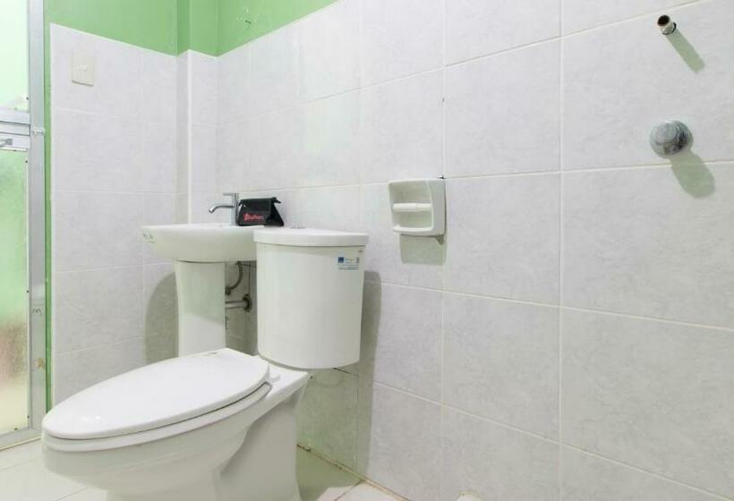 Standardzimmer, Reddoorz Near Mariners Legazpi