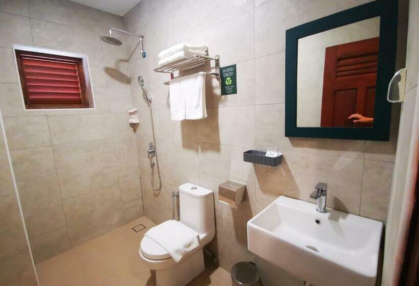 اتاق لوکس با تخت بزرگ, Mclane Boutique