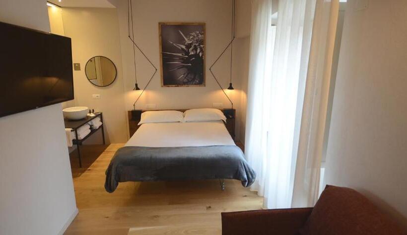 سوئیت جونیور خانوادگی, Albergo Centrale