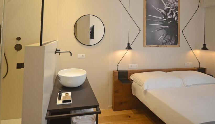 سوئیت جونیور خانوادگی, Albergo Centrale