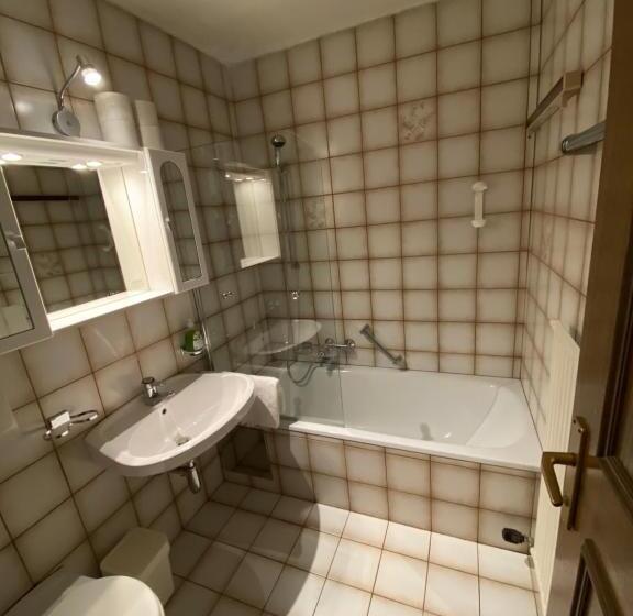 إستوديو قياسى, Chalet Elfie
