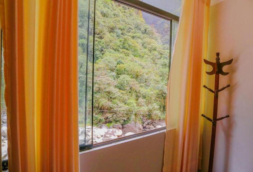 اتاق استاندارد سه نفره, Rumiqolqa Machupicchu