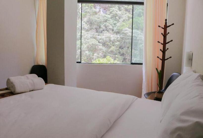 اتاق استاندارد سه نفره, Rumiqolqa Machupicchu