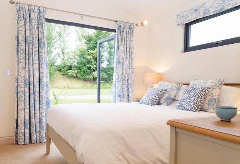 Апартаменты 2 Спальни, Cedar Retreats