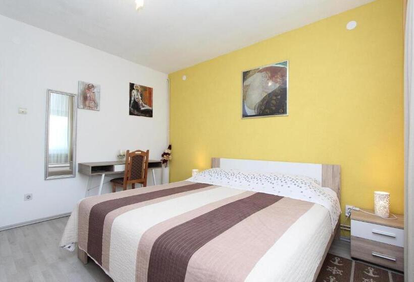 1 Bedroom Apartment with Terrace Sea View, Apartments Eva