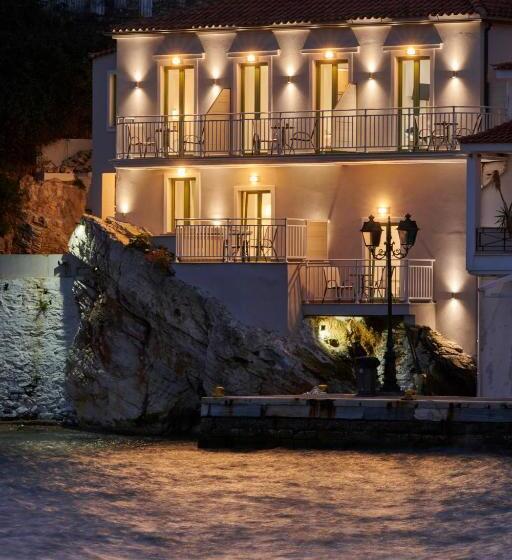 Triple Room Sea View, The Water