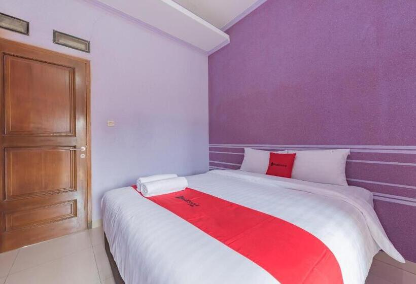 Номер Deluxe, Reddoorz Syariah @ Jalan Siliwangi Tasikmalaya
