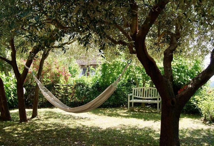 سوئیت جونیور با تراس, Relais San Filippo In Sogaglia