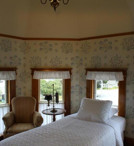 디럭스 스위트, Pacific Grove Inn