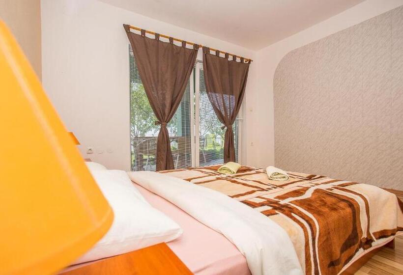 شقة غرفتين, Apartments Bionda