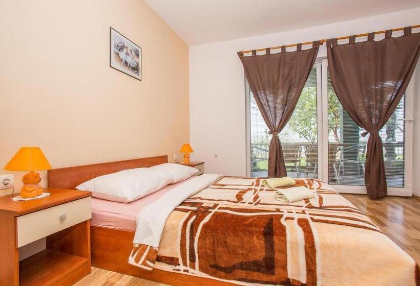 آپارتمان 2 خوابه, Apartments Bionda