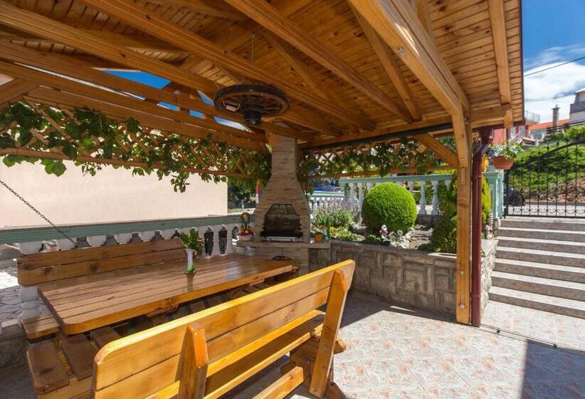 آپارتمان 1 خوابه با بالکن, Apartments Bionda
