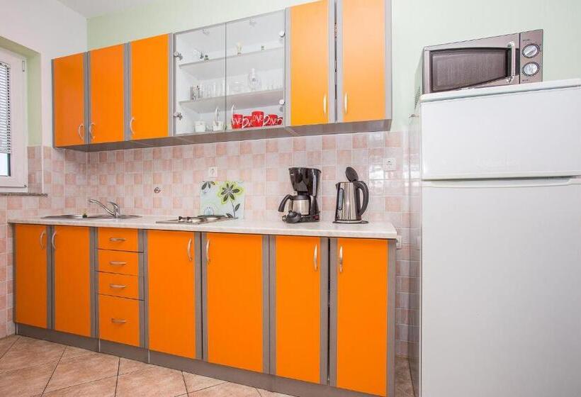 شقة غرفتين, Apartments Bionda