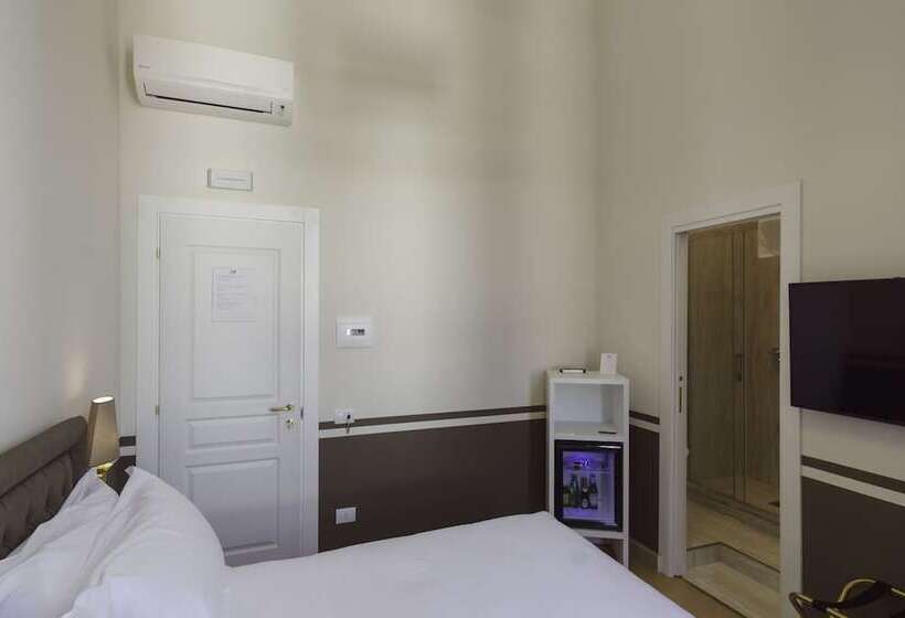 Deluxe Suite King Bed, Residenza Molinari Suite