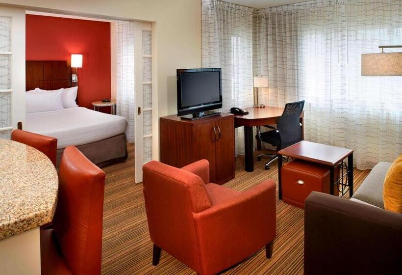 سوییت, Sonesta Es Suites Detroit Warren