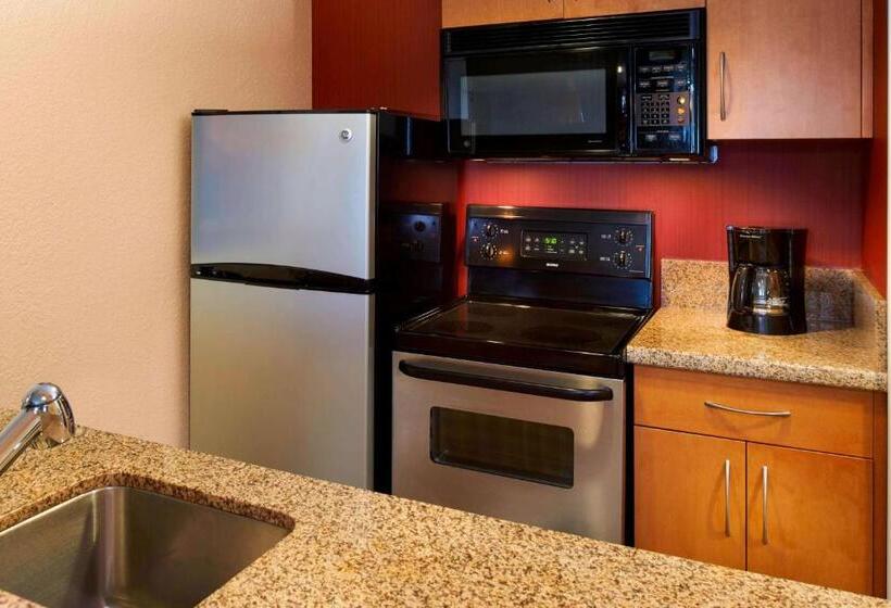 سوئیت 2 خوابه, Sonesta Es Suites Detroit Warren
