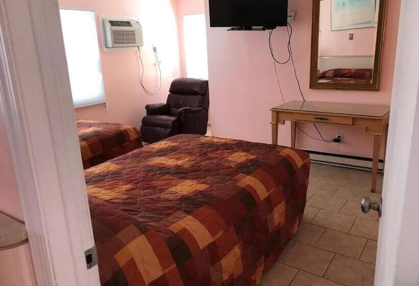 اتاق خانوادگی, El Ray Motel