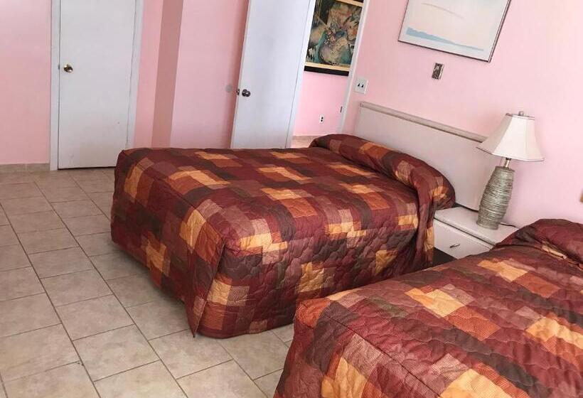 اتاق خانوادگی, El Ray Motel