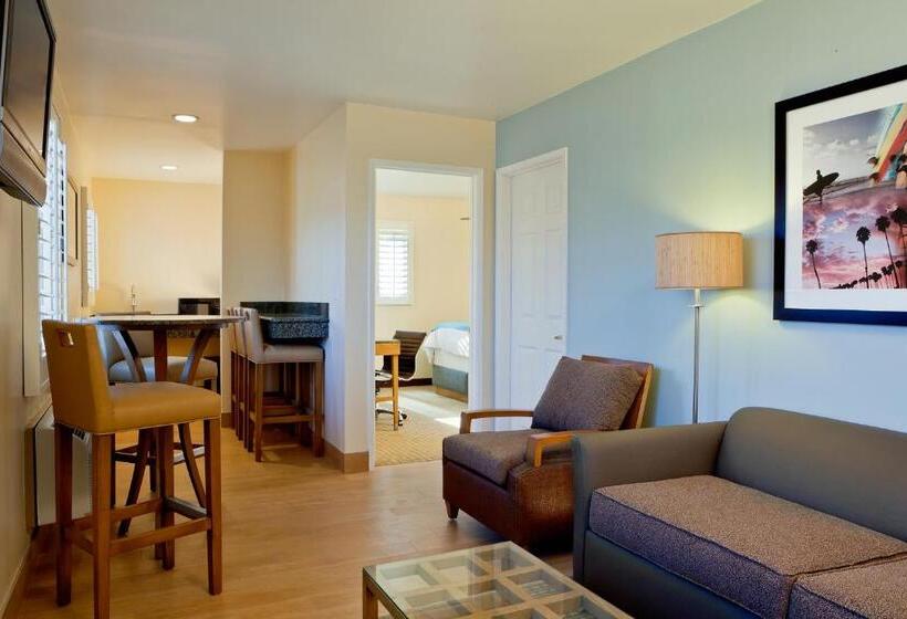 סוויטה, Pb Surf Beachside Inn