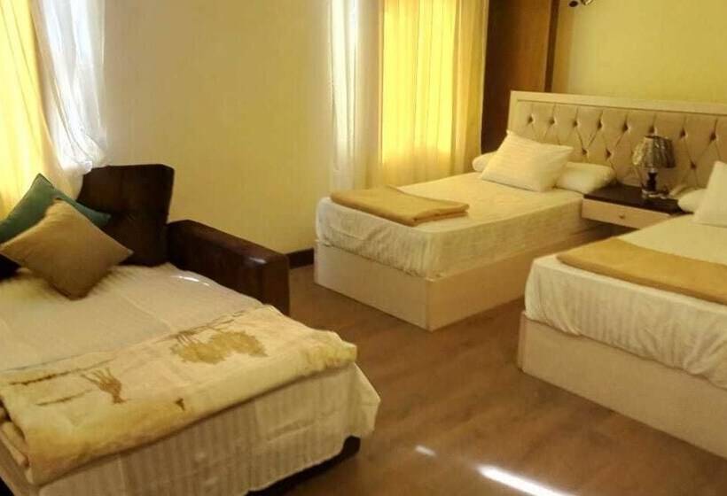 Deluxe room with river view, Horizon Loaloat El Nile