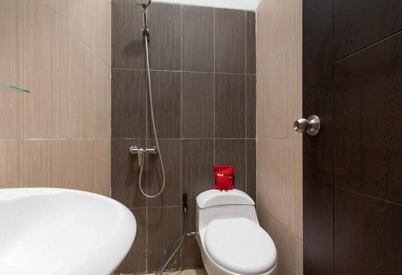 Люкс, Reddoorz Plus Near Trans Studio Cibubur 2