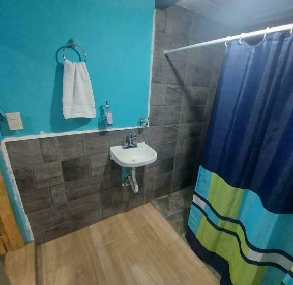 اتاق استاندارد, Hostal El Alebrije