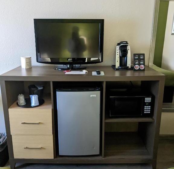 غرفة قياسية لذوى الاحتياجات الخاصة, Quality Inn & Suites