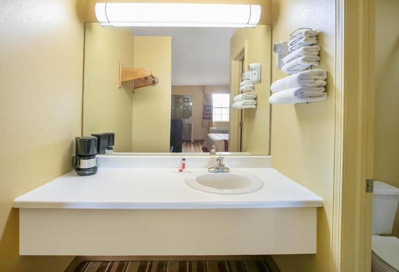 Стандартный Номер Кровать Кинг, Super 8 By Wyndham Big Cabin/vinita Area