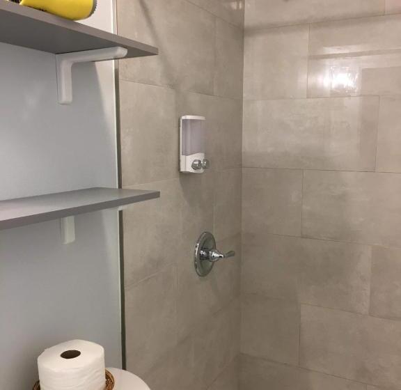 Standard Quadruple Room, Rainier Guesthouse