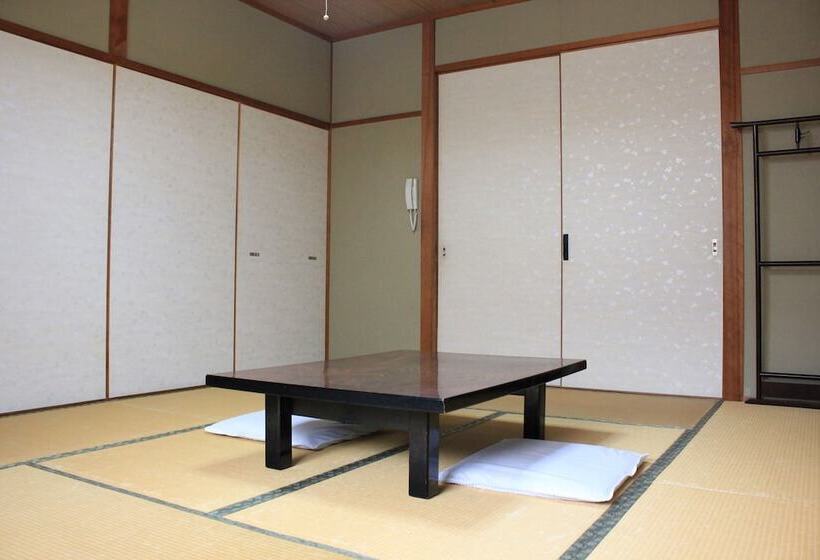 Семейный Номер, Komuroya Ryokan