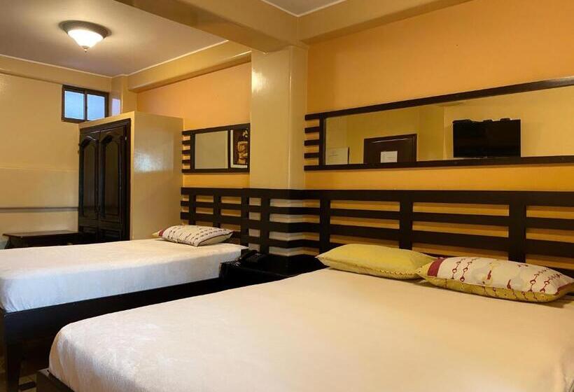 스탠다드 트리플 룸, Hostal Montesa