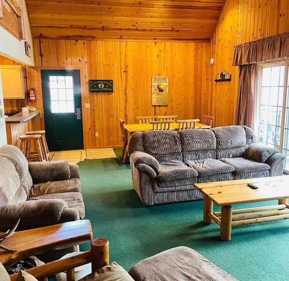 Хижина, Drummond Island Resort & Conference Center