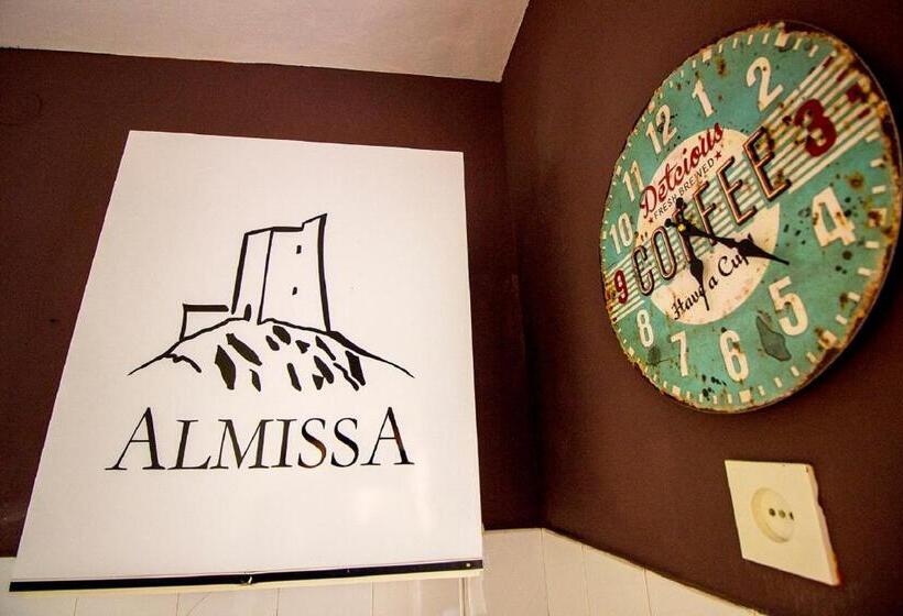تختخواب در اتاق مشترک, Hostel Omiš