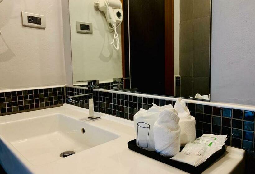 Номер Superior, Comet Hotel Surat Thani