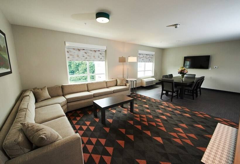 Люкс Адаптированный для Инвалидов, Holiday Inn & Suites Philadelphia W   Drexel Hill, An Ihg