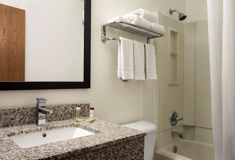 اتاق استاندارد با 2 تخت دوبل, Super 8 By Wyndham Cedar Rapids