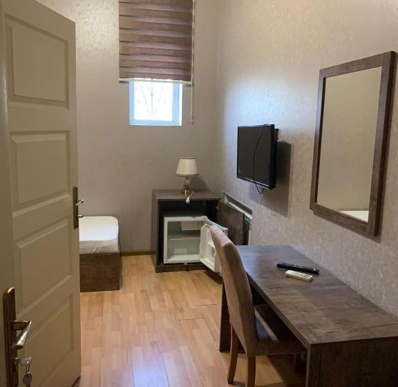 اتاق استاندارد یک نفره, Soprano Guest House