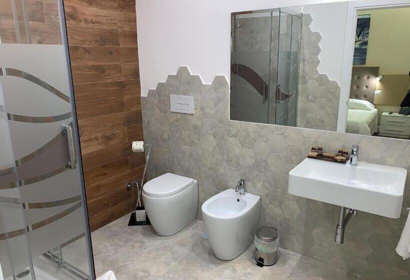 Номер Стандарт, 7 Bell S House