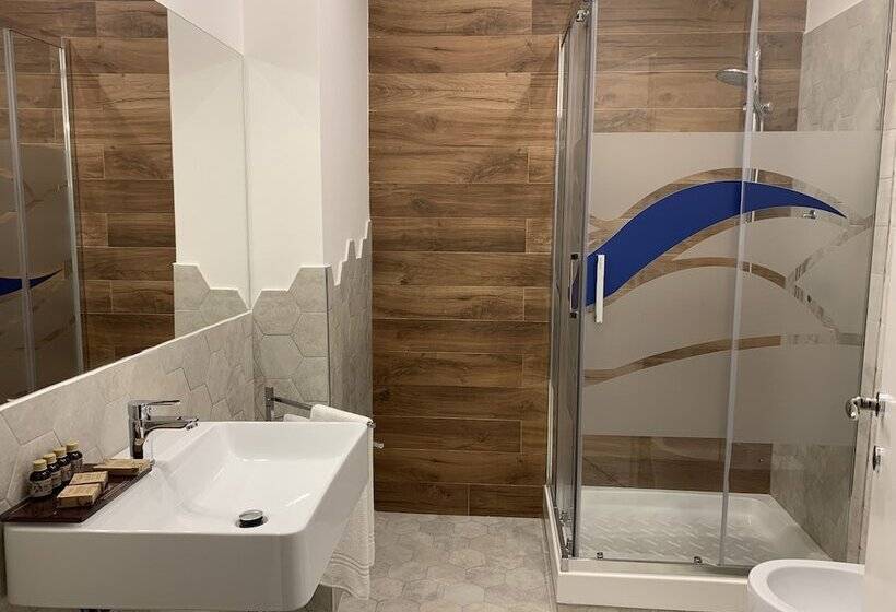 Трехместный Номер Superior, 7 Bell S House
