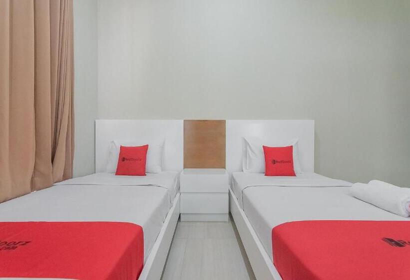 Номер Стандарт, Reddoorz Resort Syariah Near D Castello Ciater Subang